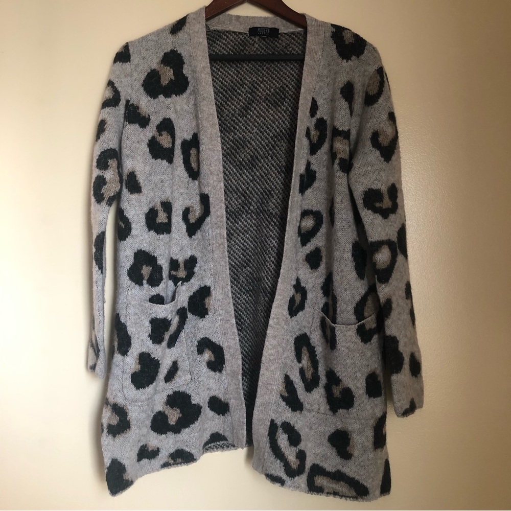 Modern Canvas Leopard Cardigan Size S